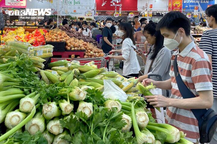 Chuyên gia: Giá điện tăng 4,8% không tác động mạnh đến lạm phát